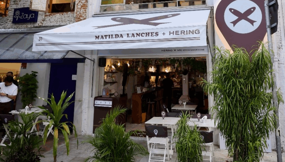 Hering personaliza o Matilda Lanches com sua identidade em ação para o Dia das Mães