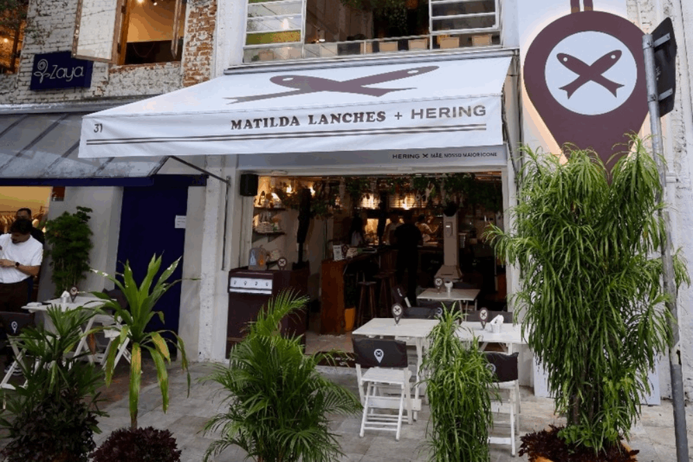 Hering personaliza o Matilda Lanches com sua identidade em ação para o Dia das Mães