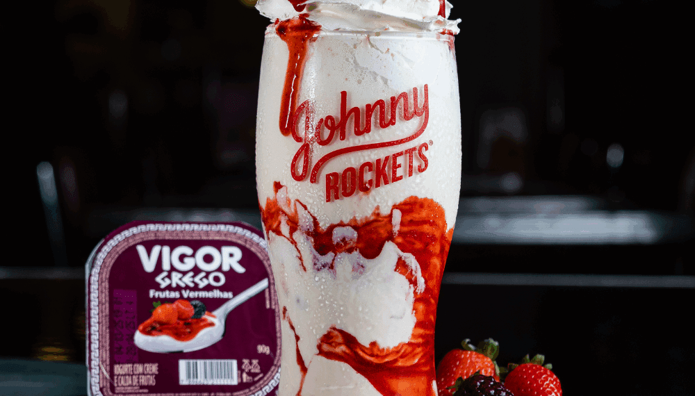 Com distribuição de milkshake grátis, Johnny Rockets lança releitura de iogurte da Vigor