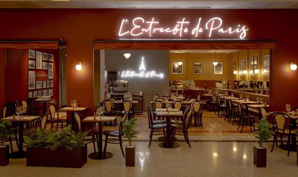 L’Entrecôte de Paris acelera expansão com modelo de bistrô compacto