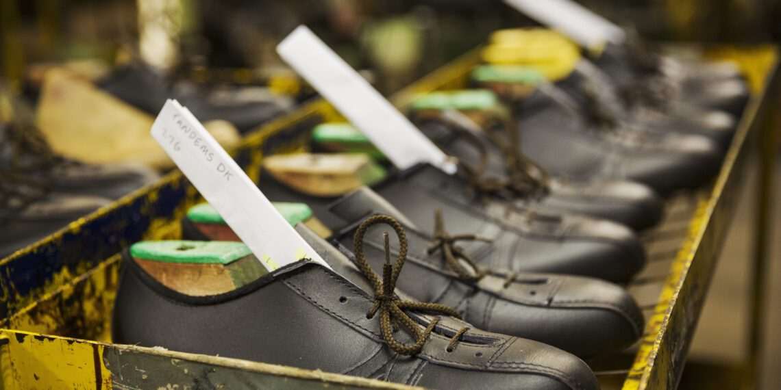 Indústria de calçados caminha para produzir 1 bilhão de pares e faturar R$ 40 bi