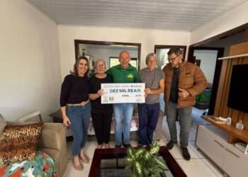 O valor foi possível graças à solidariedade dos clientes da varejista, que, no momento da compra, optaram por doar o troco