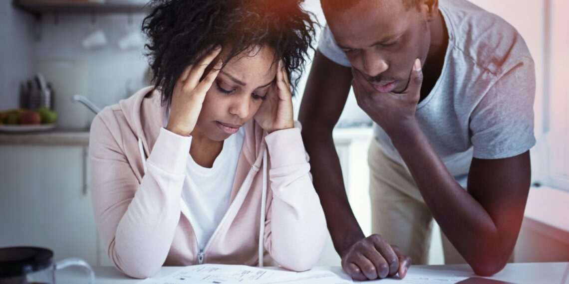 Varejo em alerta: consumidores voltam à inadimplência e consumo deve cair