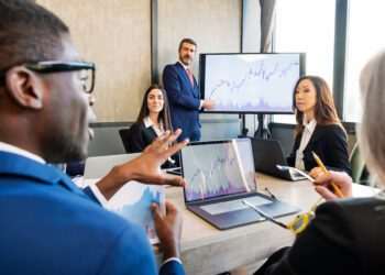 Desde 2020, empresas captaram R$ 250 bi em ofertas subsequentes de ações