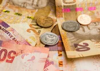 Câmara aprova reajuste de 9% para servidores em 2025, com impacto de R$ 17,9 bilhões