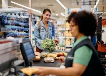 Trabalho aos domingos e feriados: uma mudança estrutural nas relações trabalhistas do varejo
