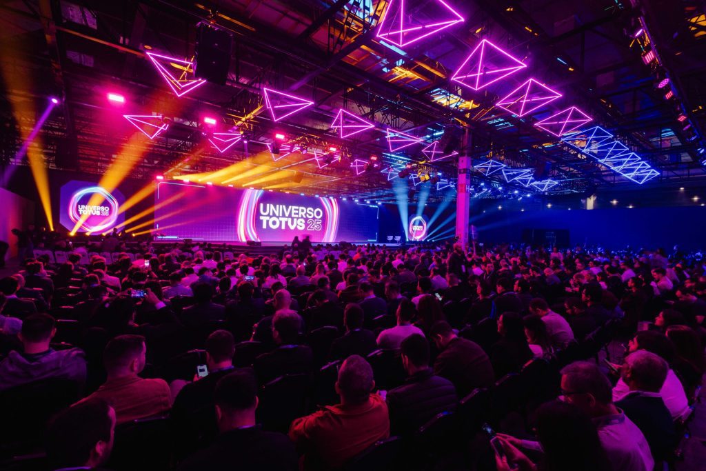 Totvs premia cases de inovação; Sebrae Nacional é "empresa do ano"