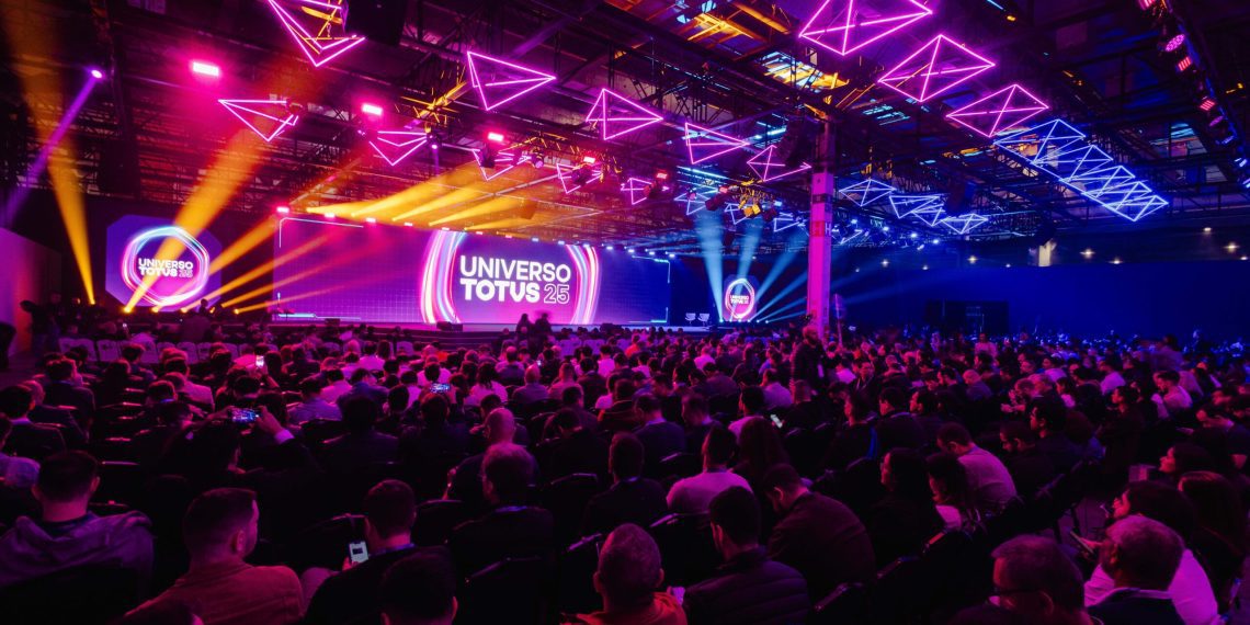 Totvs premia cases de inovação; Sebrae Nacional é "empresa do ano"