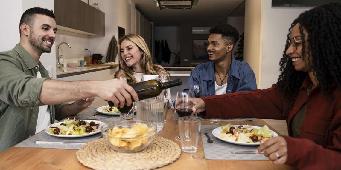 Consumo nos lares brasileiros avança 2,04% em maio ante abril, aponta Abras