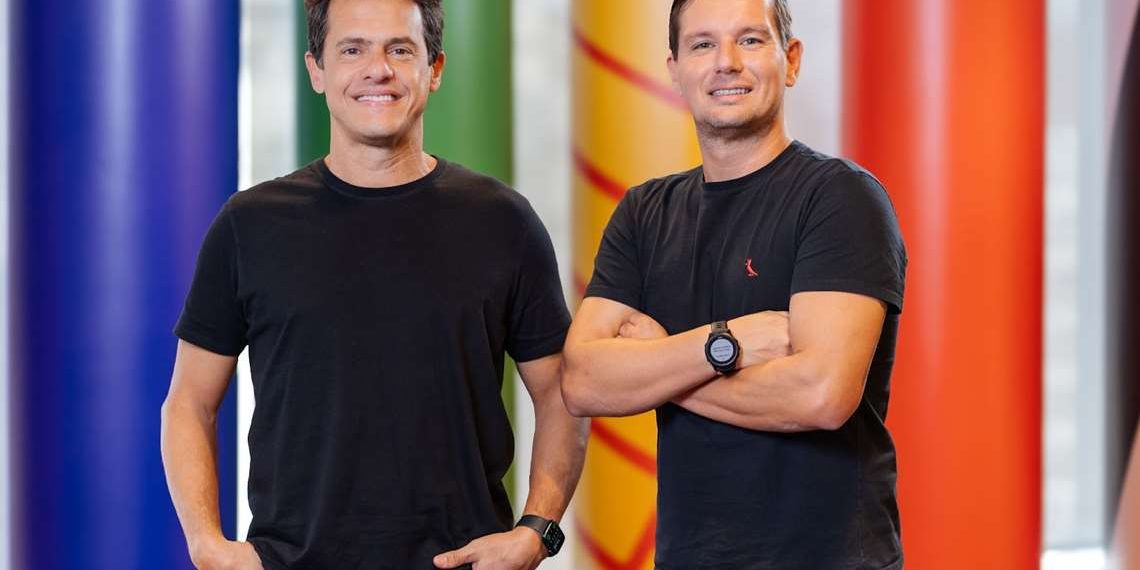 Eletromidia integra a B.Drops à plataforma Aqui Ads e supera 76 mil telas em todo o País