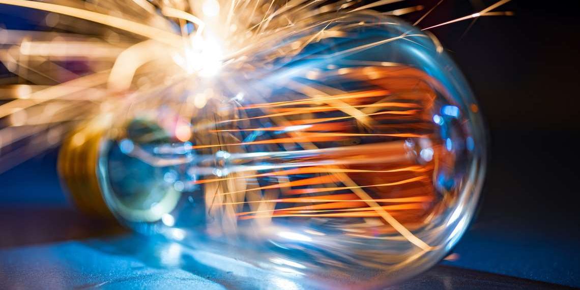 Bandeira tarifária permanece vermelha patamar 1 em julho, anuncia Aneel