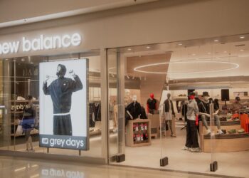 New Balance inaugura loja no Shopping VillaLobos com conceito global UCC