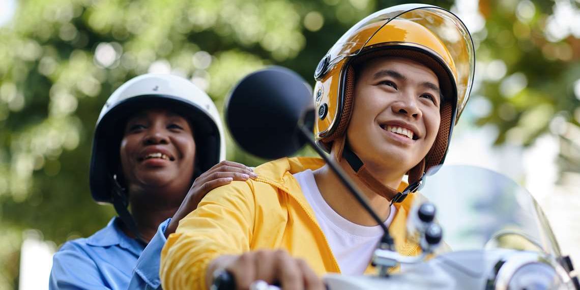 Uber e 99 recebem multas do Procon-SP por operação irregular de mototáxi