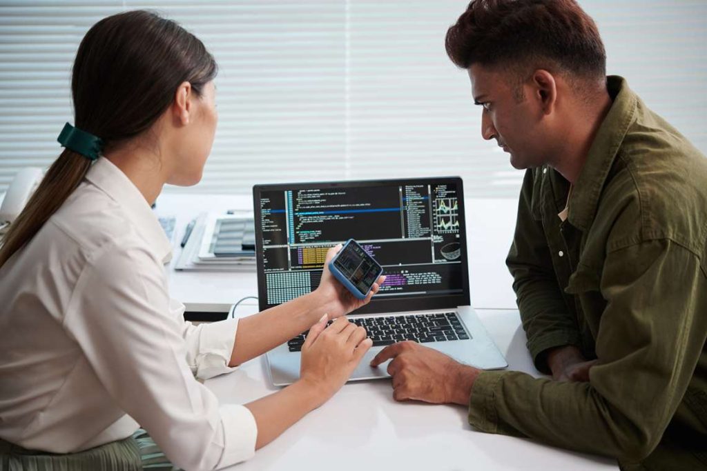 Cinco em cada dez empresas brasileiras gastam até US$ 5 milhões por falhas em software