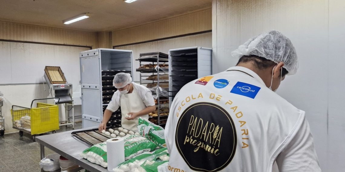 Prezunic lança Escola de Padaria, programa de capacitação para colaboradores