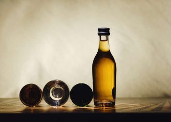 Anvisa proíbe venda de azeite e recolhe alimentos com irregularidades sanitárias