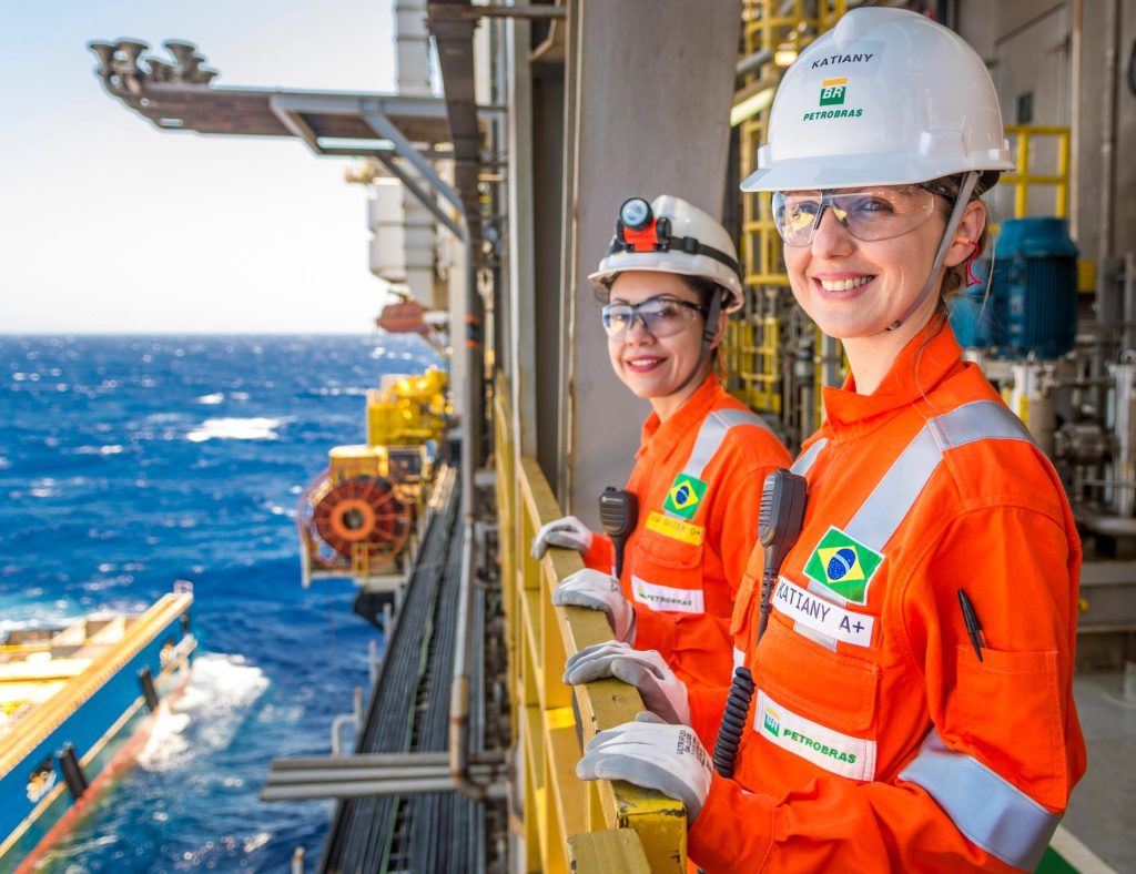Petrobras quer atrair trabalhadores de aplicativo para terceirizadas