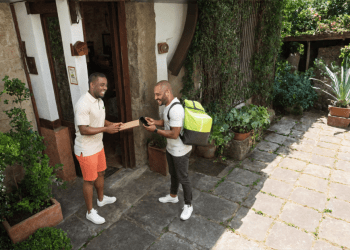 inDrive lança serviço de entregas com foco em PMEs e atendimento prioritário