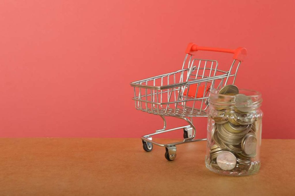 Preços de alimentos caem, inflação perde força e fecha junho em 0,24%