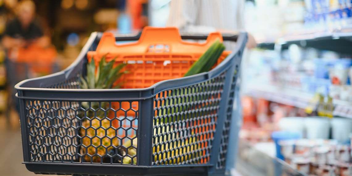 Cesta básica tem custo menor em 11 capitais, mostra Dieese