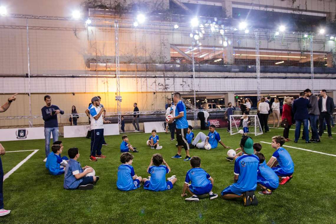 Escola de futebol é aberta no Morumbi Town Shopping