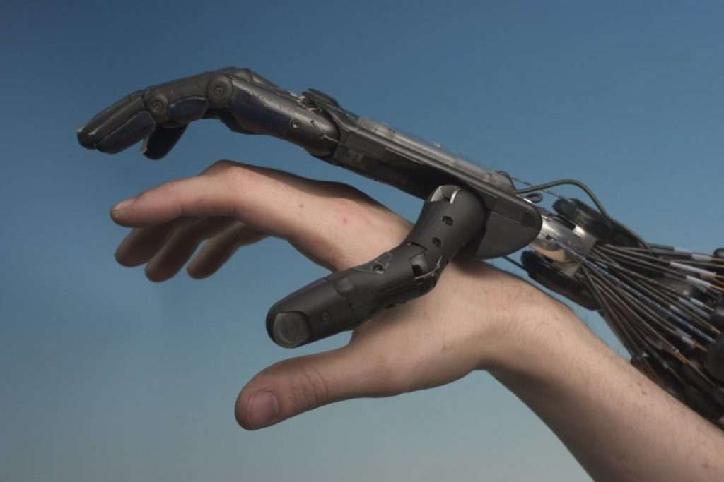 Conexão humana e tecnológica no atendimento ao cliente