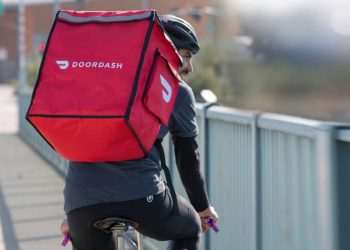 DoorDash faz parceria com a Walgreens