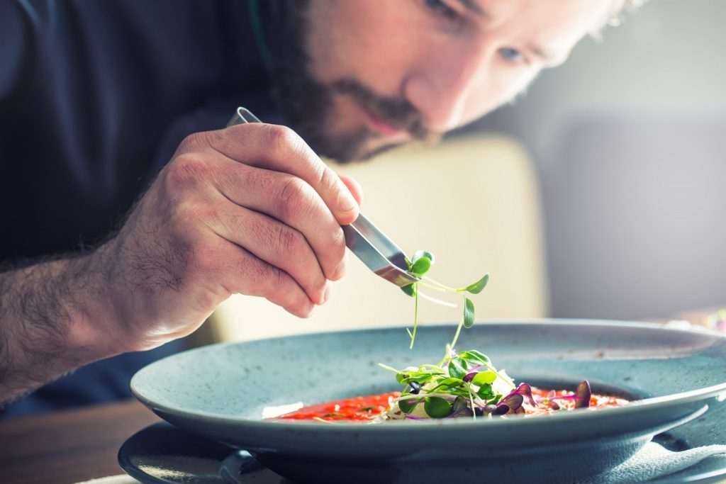 serviços de alimentos & bebidas na hotelaria