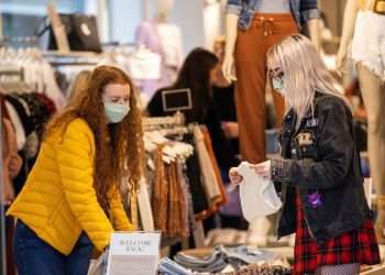 Vendas no varejo recuam 19,9% em julho