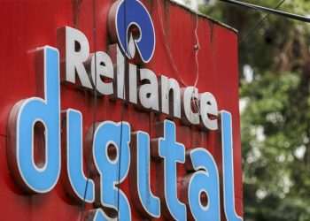 Amazon pode comprar fatia em unidade de varejo de Ambani