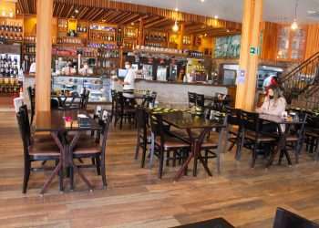 Bares e restaurantes amargam queda de 56% nas vendas