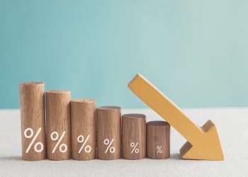 Taxas médias de juros para famílias caem, segundo o Banco Central