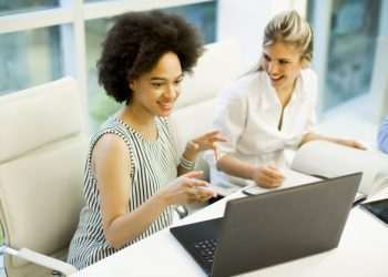 Busca por escritórios sobe após dois anos de trabalho virtual