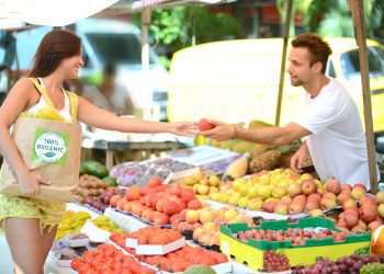 Pesquisa revela opção dos consumidores por pequenos lojistas ou produtores locais