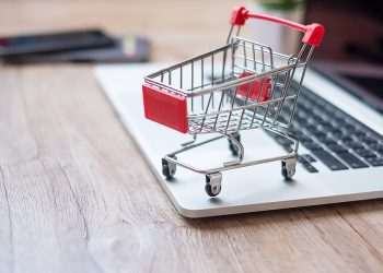 Brasil é país que mais cresce em compra online de produto doméstico