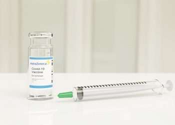 Vacina de Oxford pode ser até 90% eficaz contra Covid-19, diz laboratório