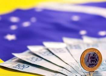 Novo Bolsa Família deve ser de R$ 300, afirma presidente Jair Bolsonaro