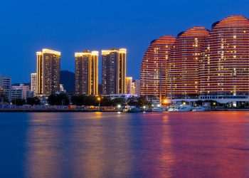 Restrições a viagens internacionais fazem mercado de luxo crescer na China