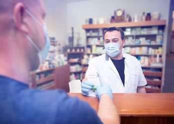 Mercado farmacêutico cresce 13,6% no dez primeiros meses de 2020