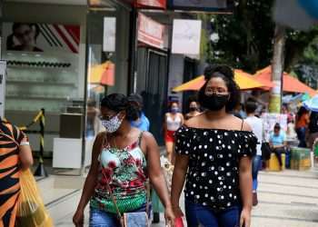 Confiança do comércio recua 0,9 ponto em janeiro, a quarta queda consecutiva