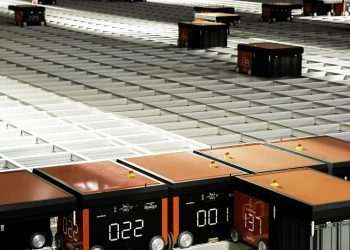 E-commerce de moda: novo centro de distribuição da Dafiti tem 300 robôs que separam 5 mil produtos por hora