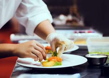 Academia Food oferece ensino à distância para o mercado de refeições fora do lar