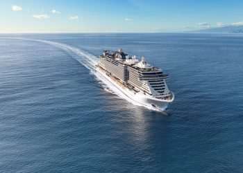 Cruzeiros tentam retornar ao País em novembro