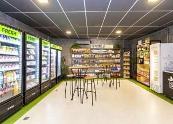 De carrinho de escritório a mini mercado de condomínio: Nutricar abre 1 loja por dia