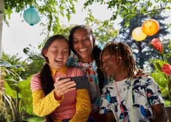 Grupo Lego e Universal Music lançam plataforma infantil de vídeos