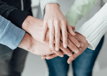 Community Group Buy - Desbravando a última fronteira do digital