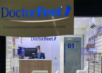 Doctor Feet lança modelo enxuto e abre unidade em estação de metrô