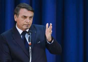 Bolsonaro sanciona lei que cria subsídio para gás de cozinha e diesel