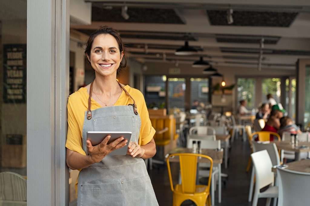 Mesmo com início de recuperação, resultados do foodservice seguem bem abaixo dos níveis pré-pandemia