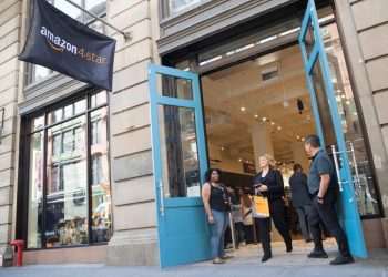 Lojas de departamento da Amazon podem ter robôs, códigos QR e telas sensíveis ao toque